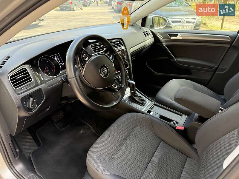 Універсал Volkswagen Golf 2019 в Києві