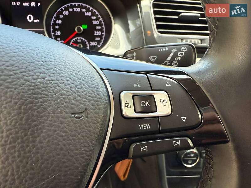 Універсал Volkswagen Golf 2019 в Києві