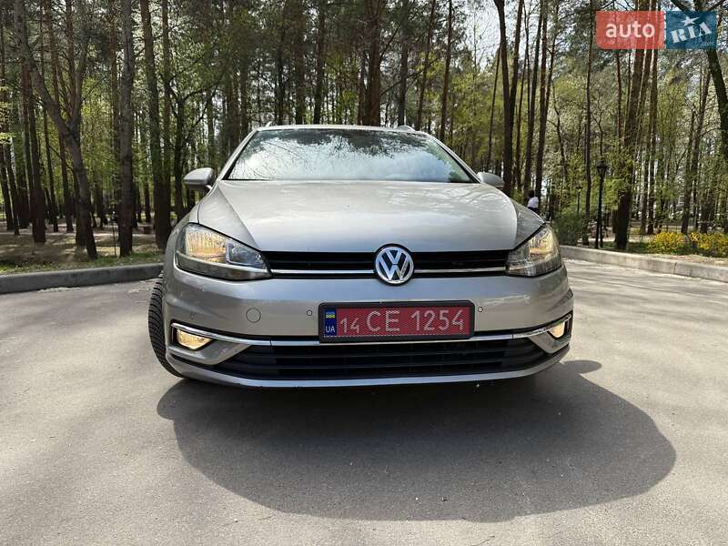 Універсал Volkswagen Golf 2019 в Києві