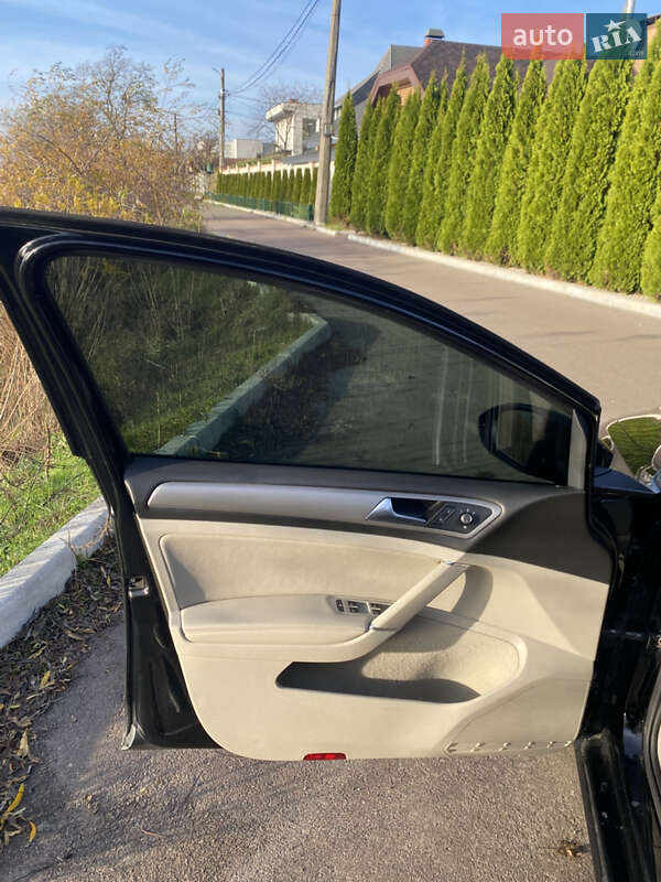 Универсал Volkswagen Golf 2015 в Киеве фото 15 Универсал Volkswagen Golf 2015 в Киеве