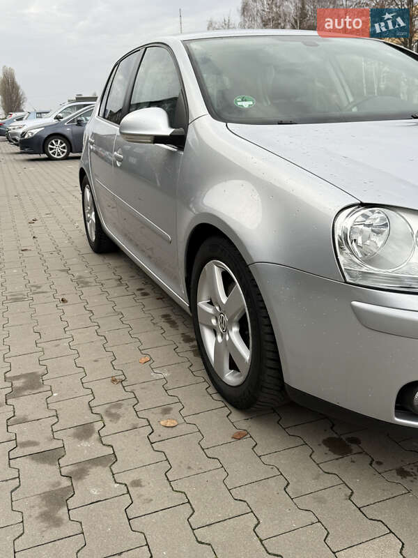 Хэтчбек Volkswagen Golf 2008 в Белой Церкви
