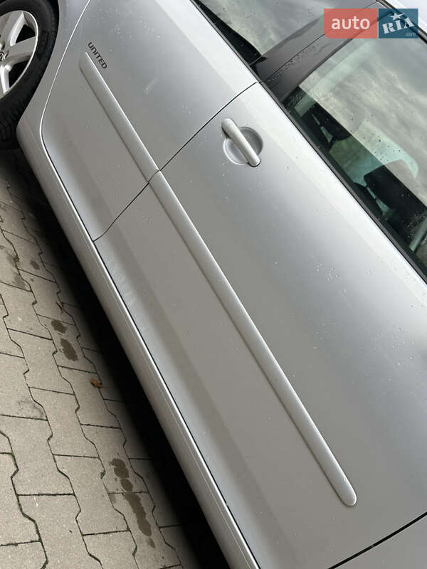 Хэтчбек Volkswagen Golf 2008 в Белой Церкви