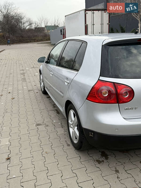 Хэтчбек Volkswagen Golf 2008 в Белой Церкви