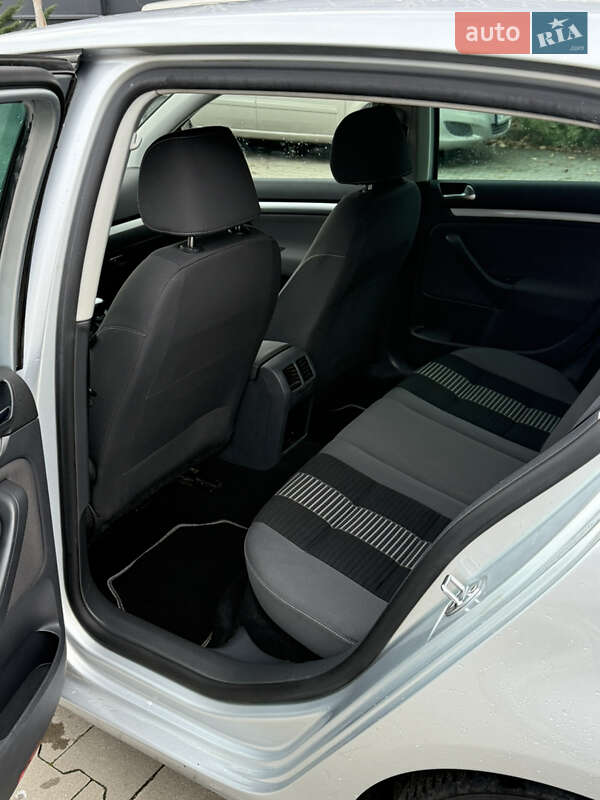 Хэтчбек Volkswagen Golf 2008 в Белой Церкви