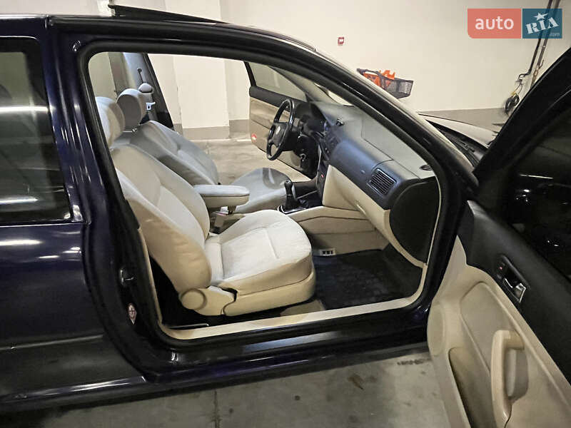 Хэтчбек Volkswagen Golf 2002 в Киеве фото 23 Хэтчбек Volkswagen Golf 2002 в Киеве