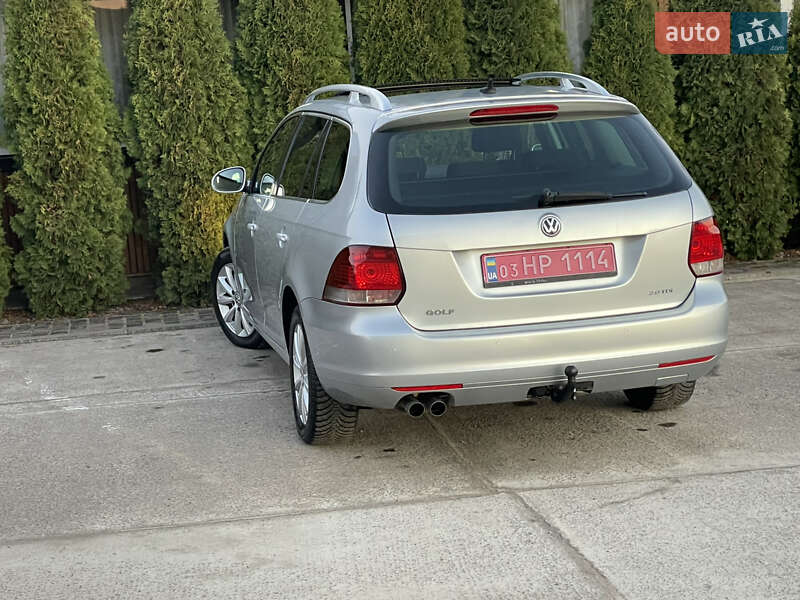 Універсал Volkswagen Golf 2011 в Сарнах