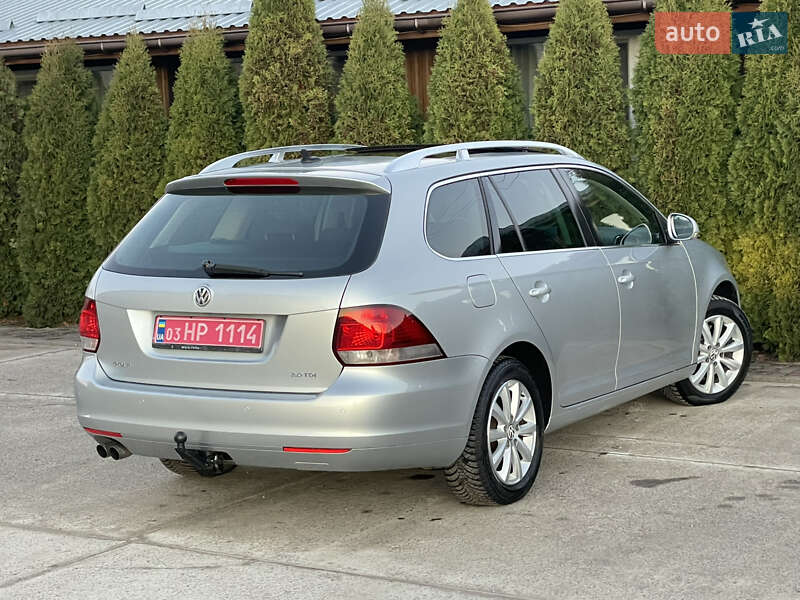 Універсал Volkswagen Golf 2011 в Сарнах