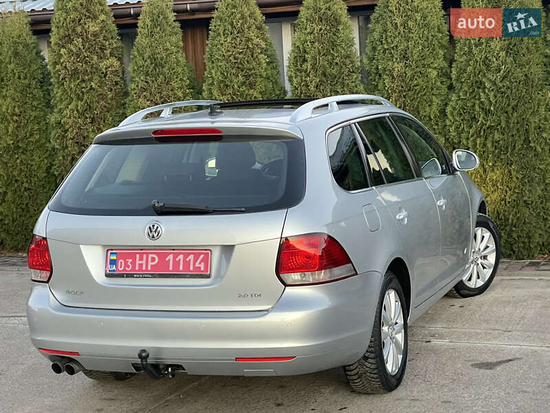 Універсал Volkswagen Golf 2011 в Сарнах