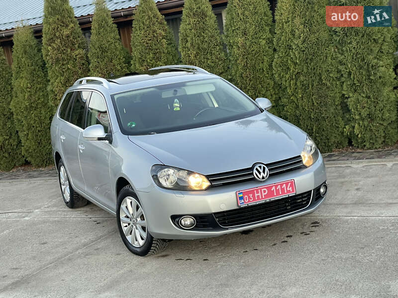Універсал Volkswagen Golf 2011 в Сарнах