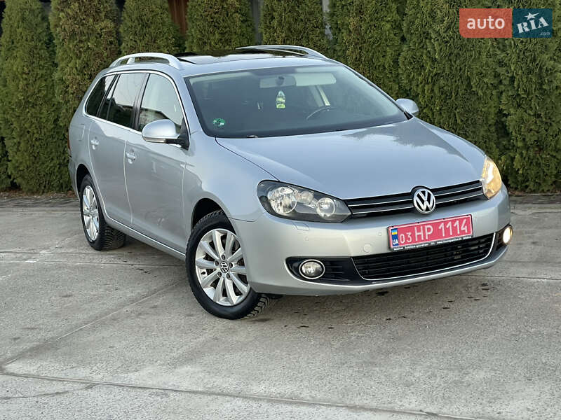Універсал Volkswagen Golf 2011 в Сарнах