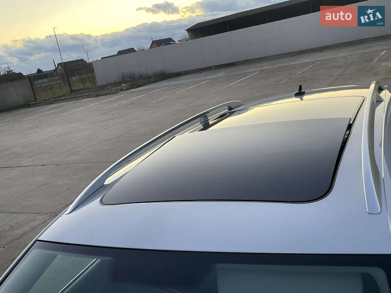 Універсал Volkswagen Golf 2011 в Сарнах