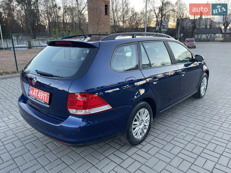 Універсал Volkswagen Golf 2007 в Житомирі