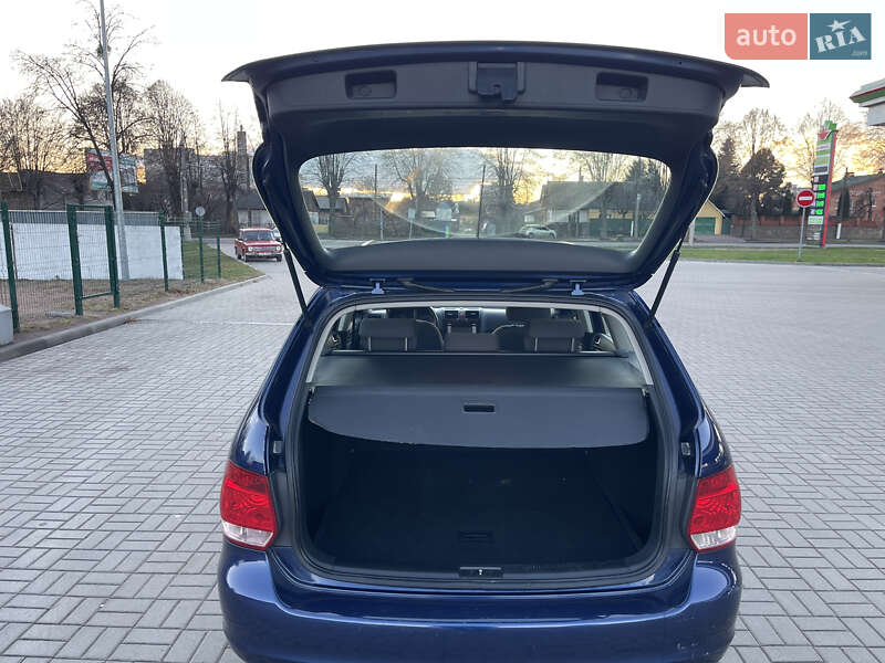 Універсал Volkswagen Golf 2007 в Житомирі