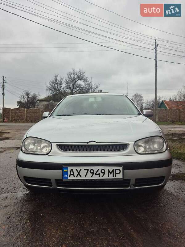 Хетчбек Volkswagen Golf 2000 в Харкові фото Хетчбек Volkswagen Golf 2000 в Харкові