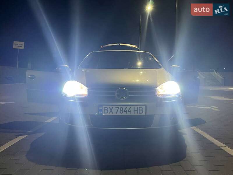 Хэтчбек Volkswagen Golf 2008 в Шепетовке