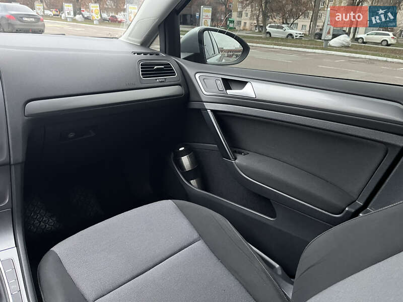 Универсал Volkswagen Golf 2013 в Киеве фото 11 Универсал Volkswagen Golf 2013 в Киеве