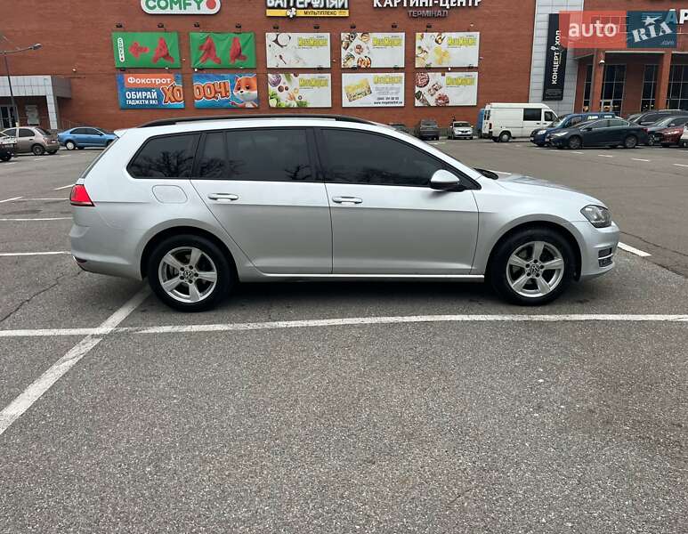 Универсал Volkswagen Golf 2013 в Киеве фото 4 Универсал Volkswagen Golf 2013 в Киеве