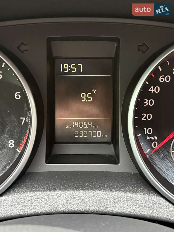 Хетчбек Volkswagen Golf 2010 в Києві