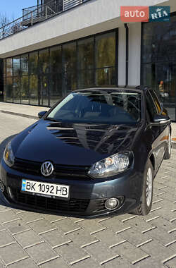 Хетчбек Volkswagen Golf 2011 в Рівному