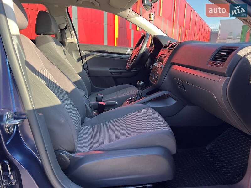 Универсал Volkswagen Golf 2007 в Киеве