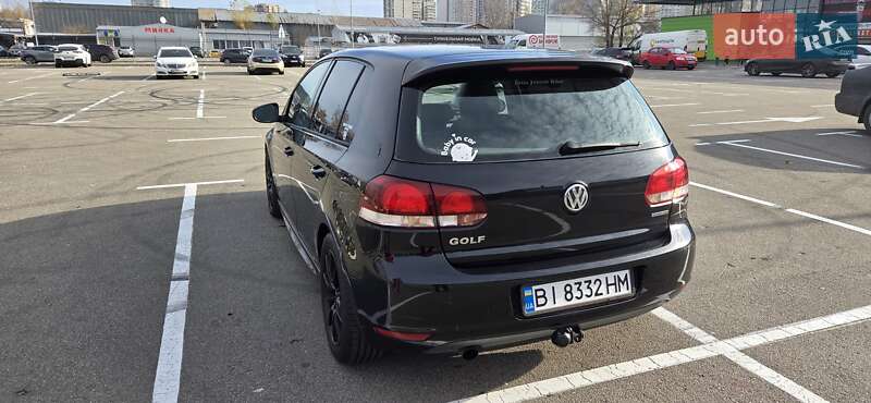 Хетчбек Volkswagen Golf 2010 в Києві