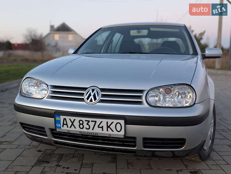 Хэтчбек Volkswagen Golf 2001 в Здолбунове