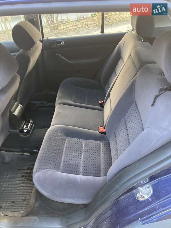 Хэтчбек Volkswagen Golf 1998 в Львове