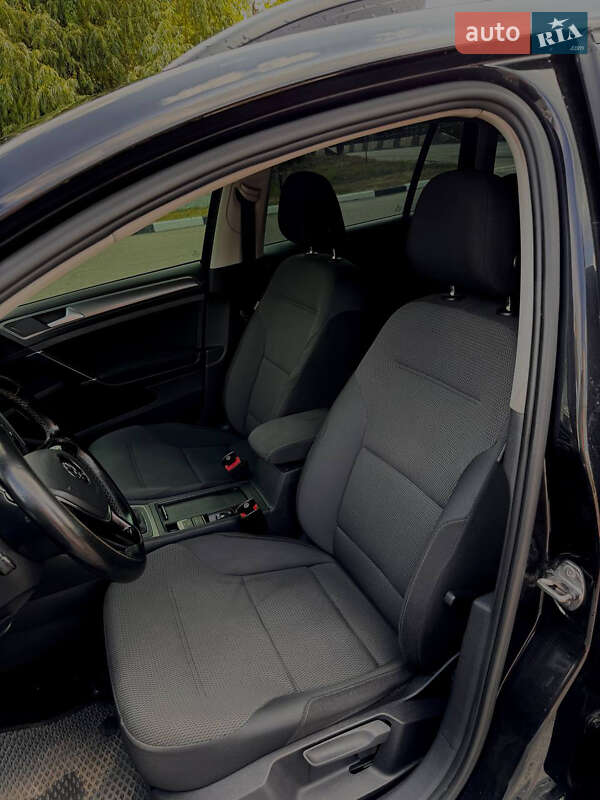 Универсал Volkswagen Golf 2013 в Ахтырке фото 7 Универсал Volkswagen Golf 2013 в Ахтырке