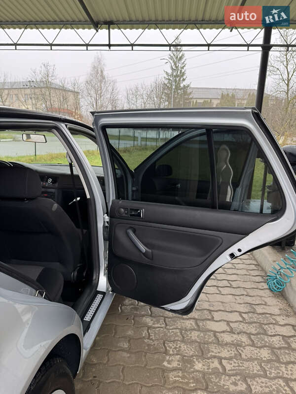 Хетчбек Volkswagen Golf 2003 в Чемерівцях фото 8 Хетчбек Volkswagen Golf 2003 в Чемерівцях