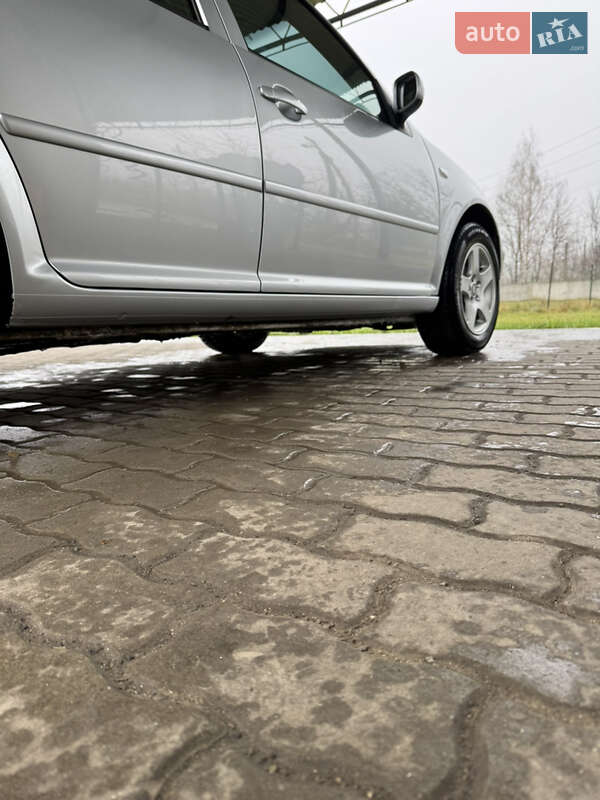 Хетчбек Volkswagen Golf 2003 в Чемерівцях фото 28 Хетчбек Volkswagen Golf 2003 в Чемерівцях