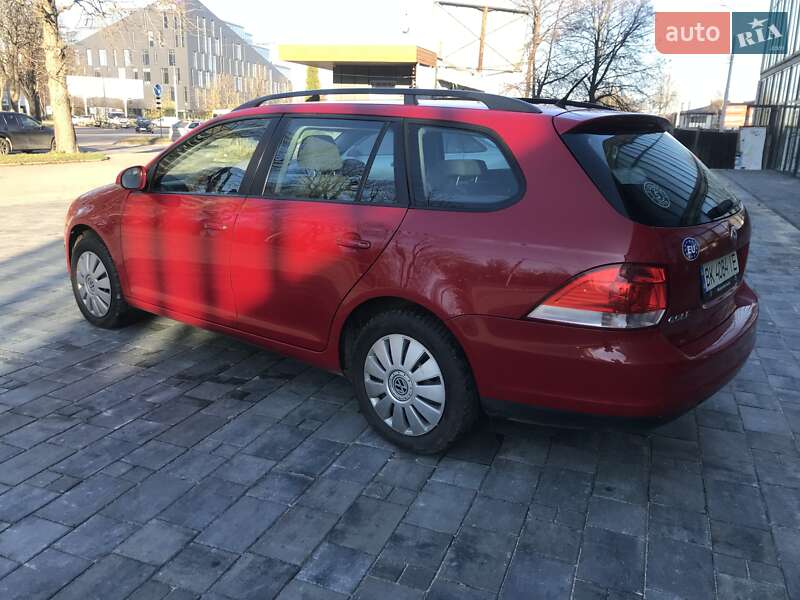 Універсал Volkswagen Golf 2009 в Рівному
