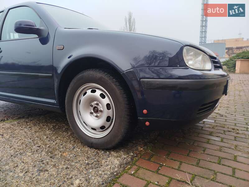 Volkswagen Golf 1998