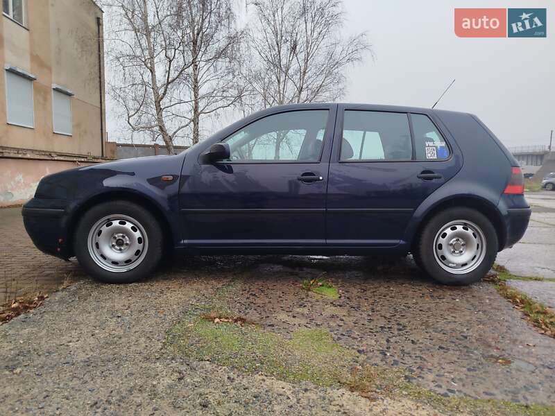 Хэтчбек Volkswagen Golf 1998 в Одессе