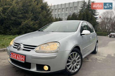 Хетчбек Volkswagen Golf 2006 в Шепетівці