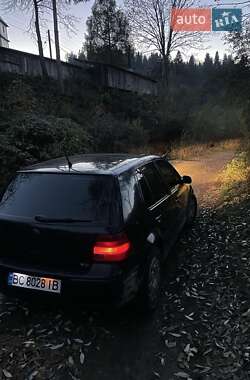 Хетчбек Volkswagen Golf 1998 в Чернівцях