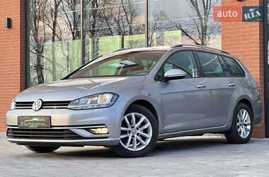 Універсал Volkswagen Golf 2019 в Києві