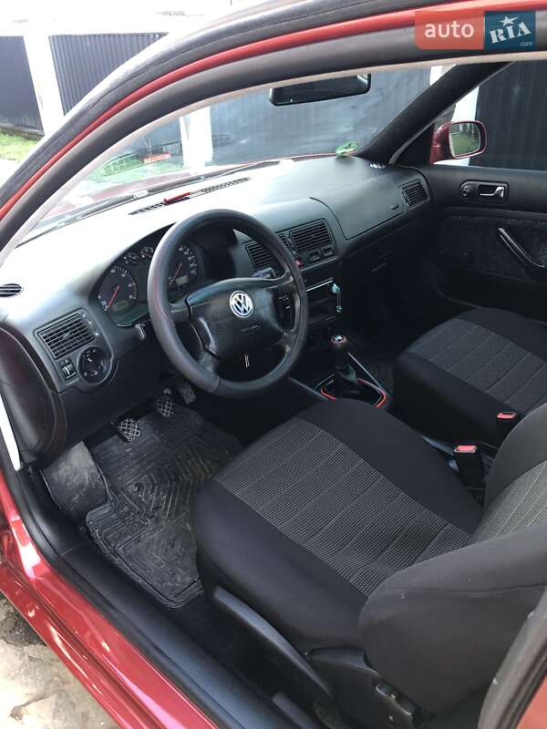 Хэтчбек Volkswagen Golf 1998 в Коломые