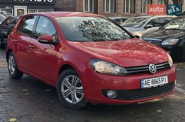 Хэтчбек Volkswagen Golf 2010 в Днепре