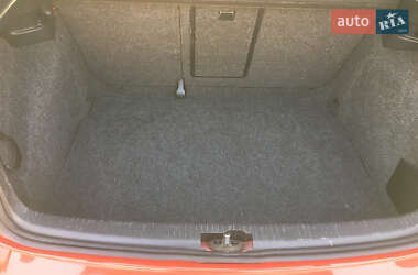 Хетчбек Volkswagen Golf 2010 в Тисмениці