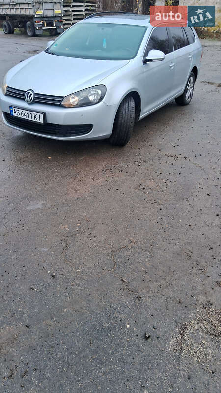 Универсал Volkswagen Golf 2009 в Томашполе