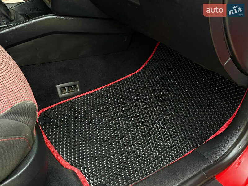 Хетчбек Volkswagen Golf 1998 в Івано-Франківську