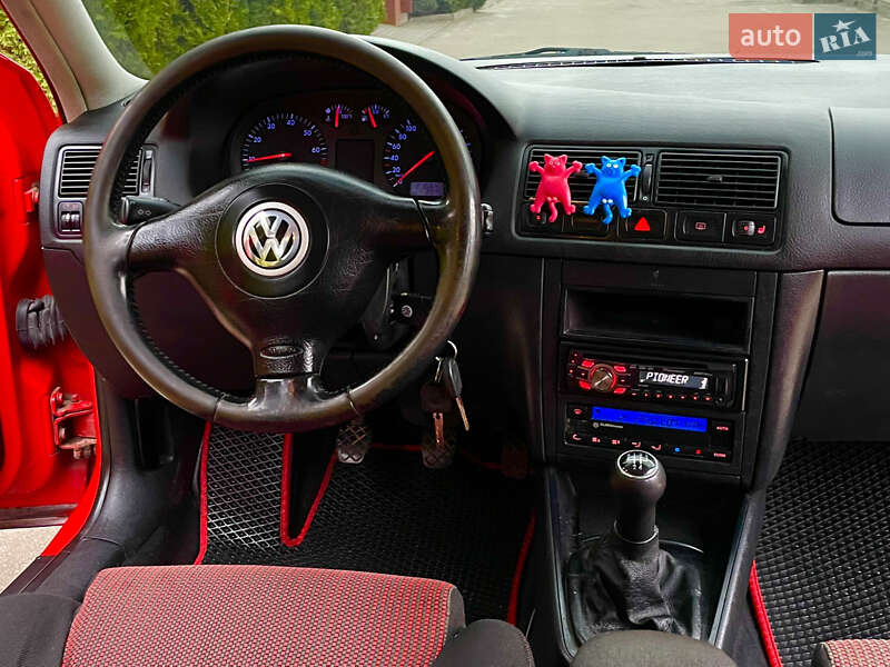 Хетчбек Volkswagen Golf 1998 в Івано-Франківську