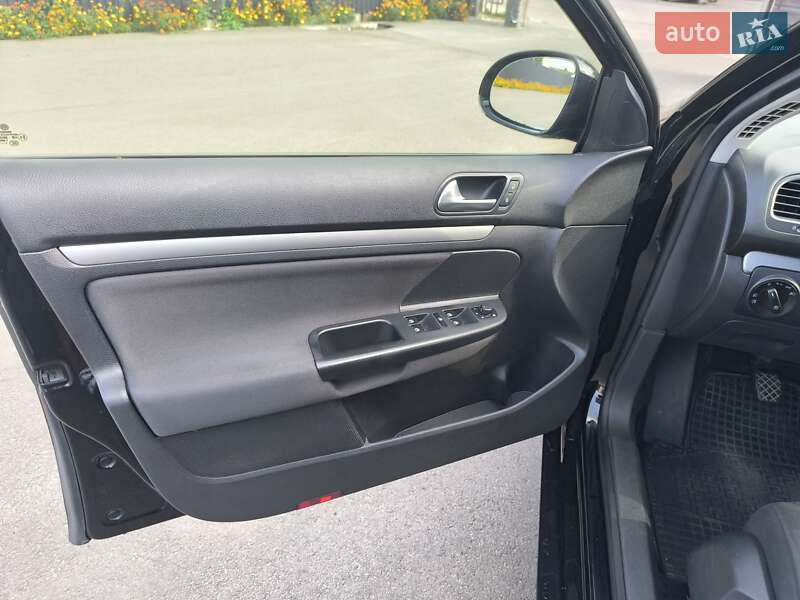 Универсал Volkswagen Golf 2012 в Нежине