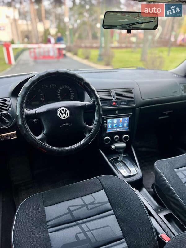 Хэтчбек Volkswagen Golf 1998 в Харькове