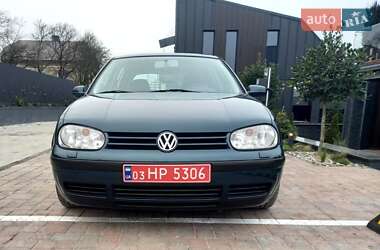 Хэтчбек Volkswagen Golf 2003 в Красилове