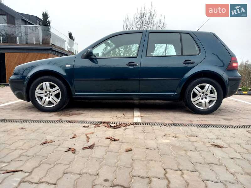 Volkswagen Golf 2003
