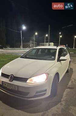Универсал Volkswagen Golf 2015 в Николаеве