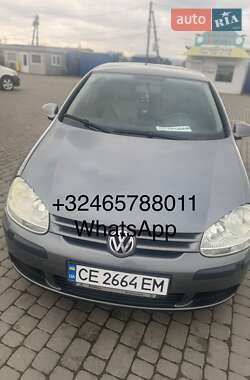 Хетчбек Volkswagen Golf 2004 в Чернівцях