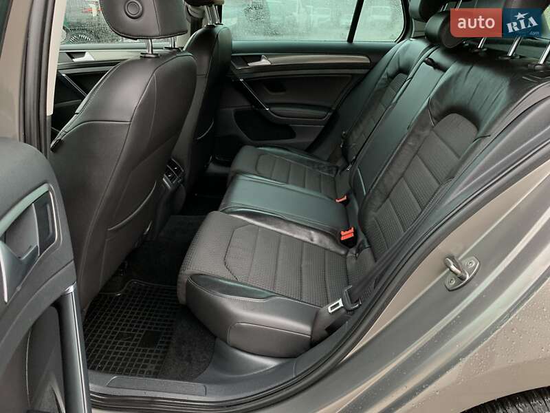 Хэтчбек Volkswagen Golf 2013 в Бердичеве