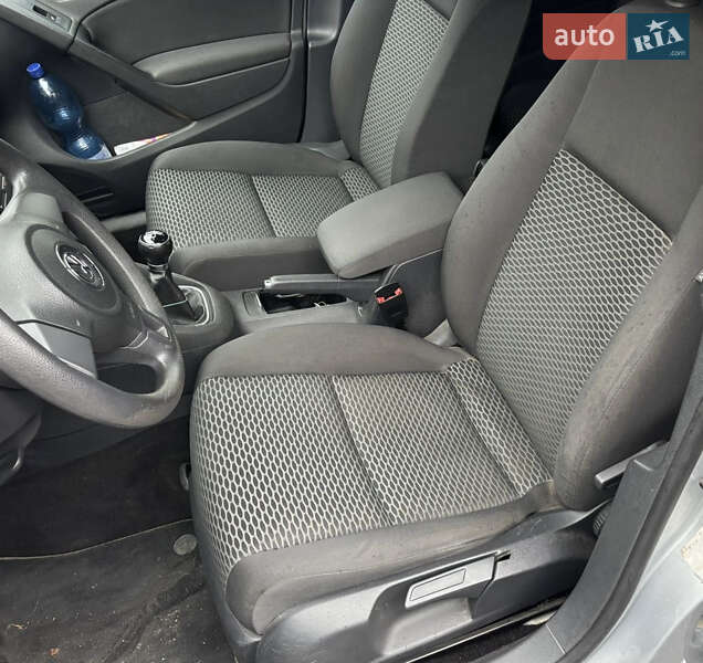 Хэтчбек Volkswagen Golf 2009 в Староконстантинове